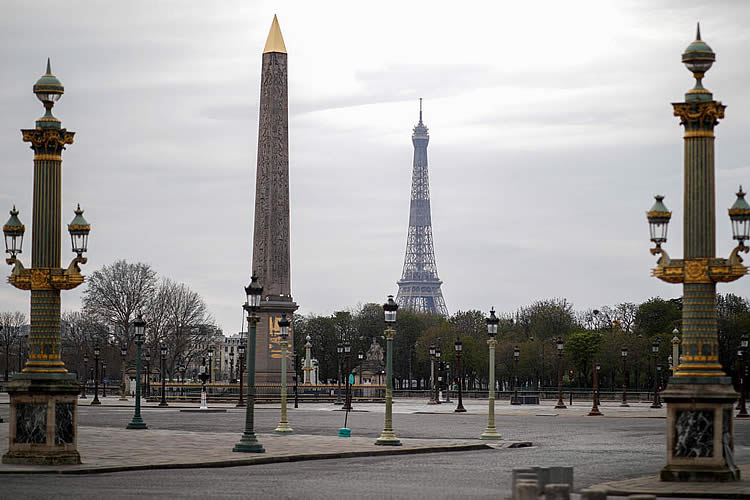 空旷的巴黎协和广场