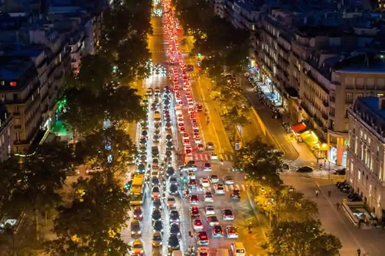 巴黎封城交通大堵塞
