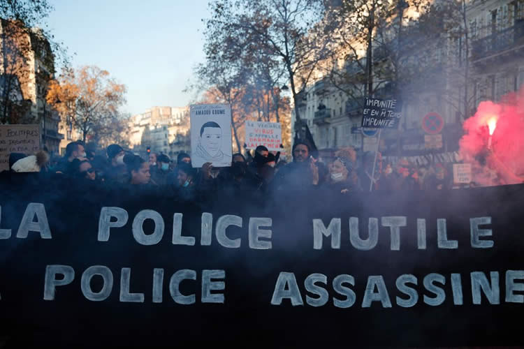 法国人街头可以警察暴力
