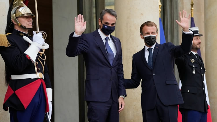法国总统马克龙与希腊总理米佐塔基斯